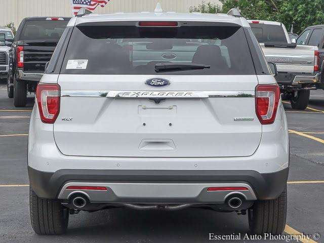 2017 Ford Explorer XLT 4dr SUV